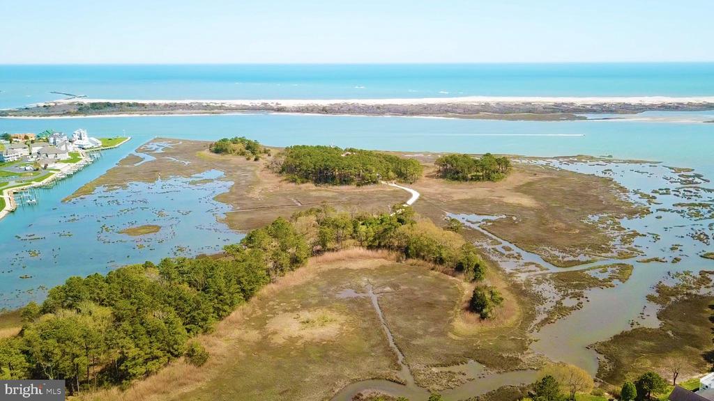 2004 Pony Island Lane